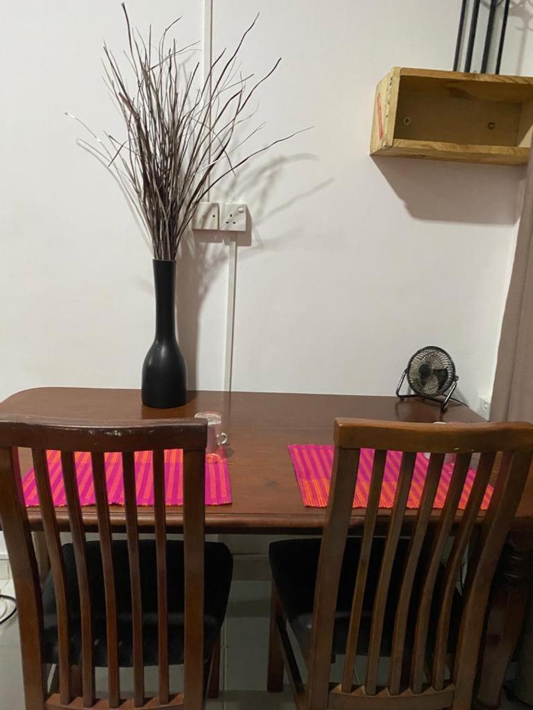 Ice Berg Apartment Dehiwala-Mount Lavinia Bilik gambar
