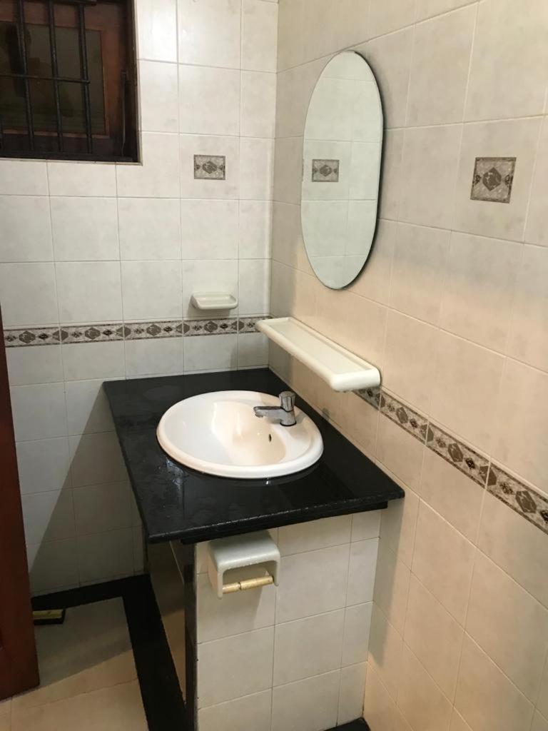 Ice Berg Apartment Dehiwala-Mount Lavinia Bilik gambar