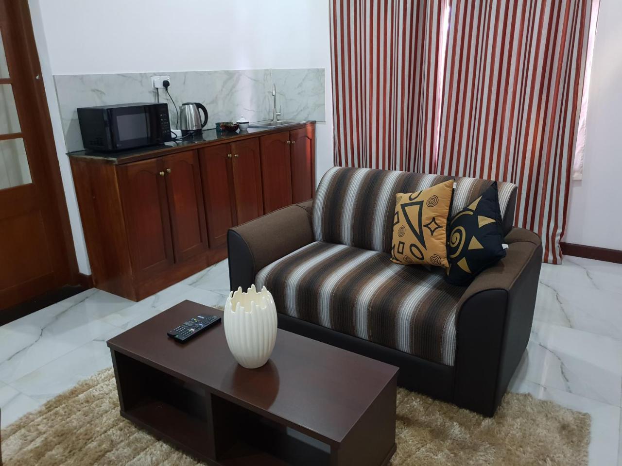 Ice Berg Apartment Dehiwala-Mount Lavinia Luaran gambar