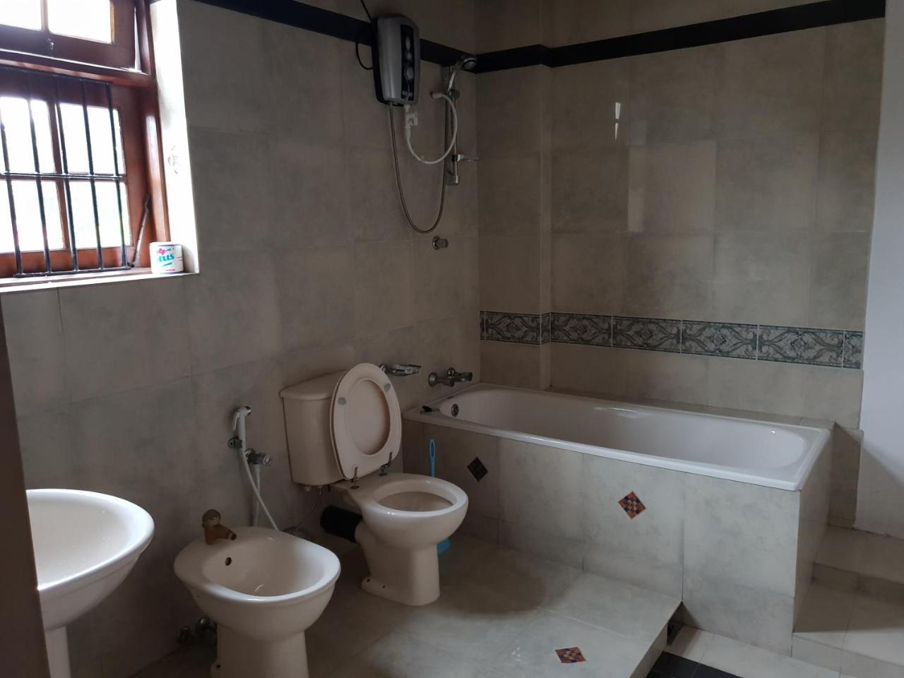 Ice Berg Apartment Dehiwala-Mount Lavinia Luaran gambar